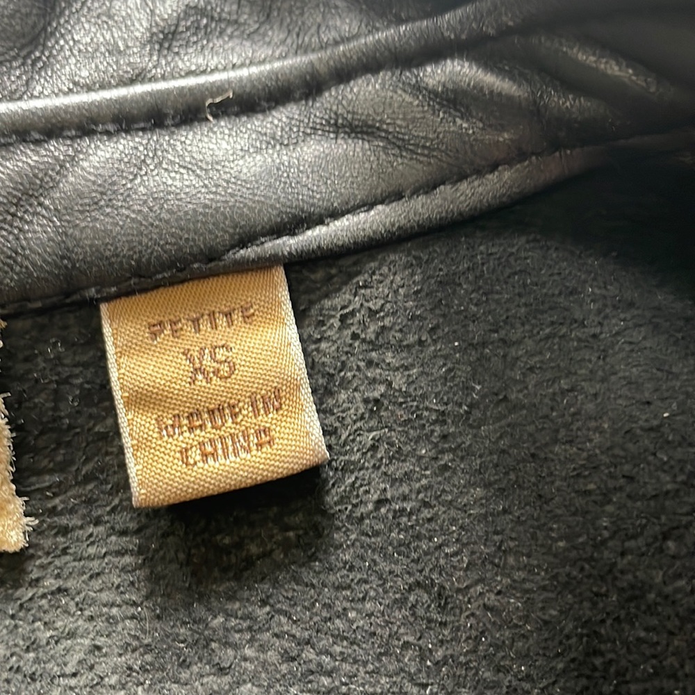 Caslon | 100% Genuine Lamb Leather Button Down Shirt - Picture 4 of 10